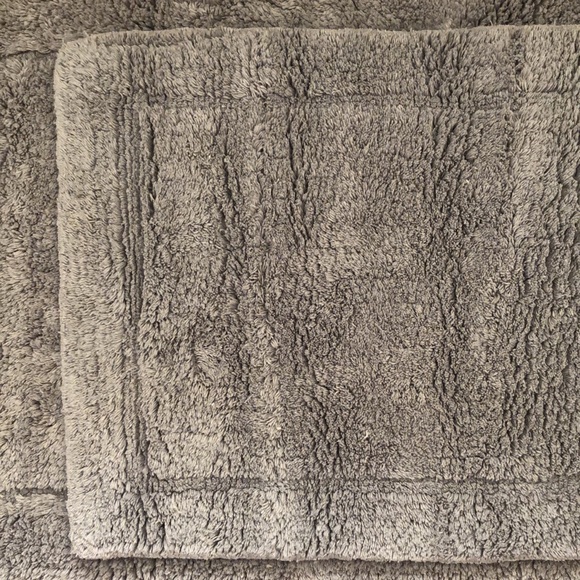 SET OF 2 BATH RUGS / EMMERSON COLLECTION - Picture 2 of 8